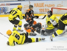 Фоторепортаж с матча плей-офф ВХЛ «Молот-Пркиамье» — «Сарыарка» 6:1