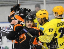 Фоторепортаж с матча плей-офф ВХЛ «Молот-Пркиамье» — «Сарыарка» 6:1