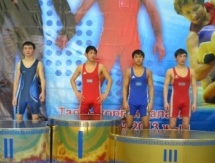 Фоторепортаж с Чемпионата Казахстана по греко-римской борьбе среди юниоров