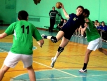 Гандболистки юга победили в первом туре среди команд Высшей лиги 