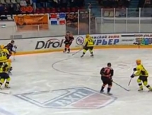 Видеообзор матча плей-офф ВХЛ «Молот-Прикамье» — «Сарыарка» 6:1