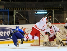 Фоторепортаж с матча Чемпионата Мира среди юношей в первом дивизионе Казахстан — Польша 5:4