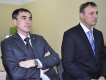 Анатолий Юревич и Канат Мусатаев посетили футбольный центр г. Актобе