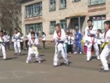 Уральские школьники организовали физкультурный флеш-моб