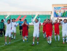 В Кызылорде состоялся матч между ветеранами футбола и командой отечественной эстрады «Алатау»