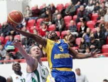 <strong>«Астана» обыграла ВЭФ в первом матче 1/8 финала Единой лиги ВТБ</strong>