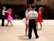 В Таразе состоялся международный турнир по спортивным бальным танцам 