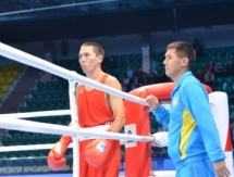 Фоторепортаж с боя чемпионата Мира Мерей Акшалов — Карлос Адамс