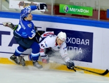 Фоторепортаж с матча МХЛ «Снежные Барсы» — «Юниор» 3:5