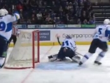 Сэйв Виталия Еремеева — в десятке лучших за неделю КХЛ