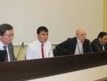 Алматинские студенты побеседовали с олимпийскими кумирами по боксу