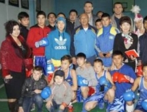 Боксеры братья Кличко посетили родное село в Алматинской области