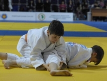 В Мангистау прошли чемпионаты области по дзюдо и самбо среди юношей и девушек