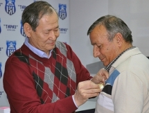 Ветеранам жамбылского футбола вручили памятные медали