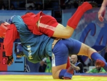 Казахстанцы выиграли два «золота» в первый день этапа Кубка Мира по самбо