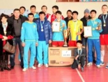 В Кызылорде заврешился республиканский турнир по волейболу памяти Николая Шиндина