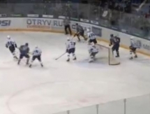 Видео шайб в матче КХЛ «Атлант» — «Барыс» 5:1