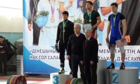 Кызылординские тяжелоатлеты заняли второе место на чемпионате РК