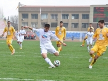 Стартовые интриги чемпионатов Казахстана по футболу