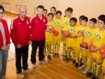 «Кайрат» встретился с бакинскими школьниками