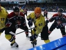 ВХЛ назначила арбитров на пятый матч финальной серии «Рубин» — «Сарыарка»