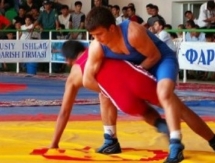 В Атырау стартовал турнир по греко-римской борьбе