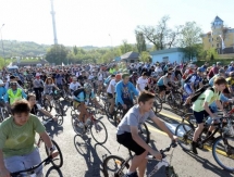 Более двух тысяч алматинцев приняли участие в велопробеге ко Дню победы