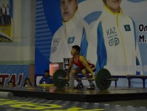 Фоторепортаж с молодежного чемпионата Казахстана по тяжелой атлетике