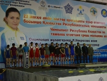 Фоторепортаж с молодежного чемпионата Казахстана по тяжелой атлетике
