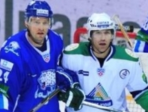 Экс-защитник «Барыса» Эндрю Хатчинсон перешёл в «Медвешчак»