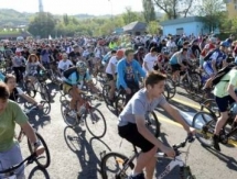 Более двух тысяч алматинцев приняли участие в велопробеге ко Дню победы