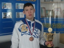 Руслан Утебалиев выиграл три «золота» на чемпионате РК