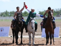 В Астане состязались участники I чемпионата Азии по аударыспақ