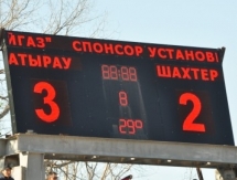 Фото с матча Премьер-Лиги «Атырау» — «Шахтер» 3:2