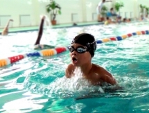 Юный шымкентский пловец-паралимпиец завоевал сразу две награды на чемпионате РК