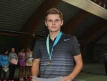 Хассанов вышел в 1/4 финала парного разряда турнира серии ITF в Астане