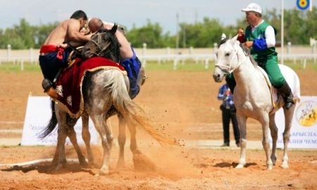 Все золото I чемпионата Азии по аударыспак у казахстанцев