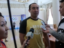 В Караганде прошла пресс-конференция с участием серебряного призера «Казахстан барысы» Асылхана Барменова