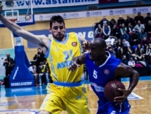 Анатолий Колесников продлил контракт с «Астаной» 