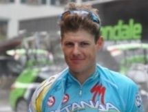 Гонщик «Астаны» Якоб Фульсанг неудачно упал на первом спуске 13 этапа «Тур де Франс»