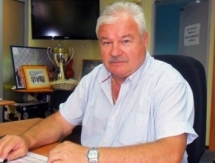 Экс-наставник «Казцинк-Торпедо» Владимир Плющев возглавил женскую команду