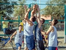 Молодежь Приаралья соревновалась в стритболе