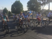 Жители ЮКО отметили День Конституции РК массовым велопробегом