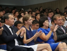 Рыпакова пожелала преподавателям своей альма-матер набраться терпения