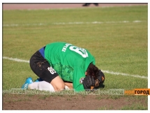 Футболиста «Акжайыка» увезли на «скорой» во время игры