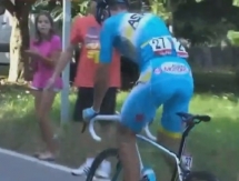 Видео финиша 13-го этапа «Вуэльты» с участием гонщиков «Астаны»