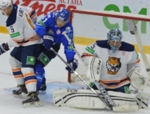 Инфографика к матчу КХЛ «Барыс» — «Амур»