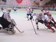 Листки хоккейного календаря. Неделя № 7. 13-19 октября. «Иртыш» замедляет свой бег