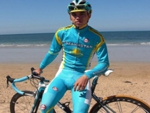 Гонщик Арман Камышев победил на 3-м этапе веломногодневки «Тур Хайнаня»