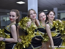 На матче ВХЛ «Сарыарка» — «Казцинк-Торпедо» состоялась встреча черлидерш